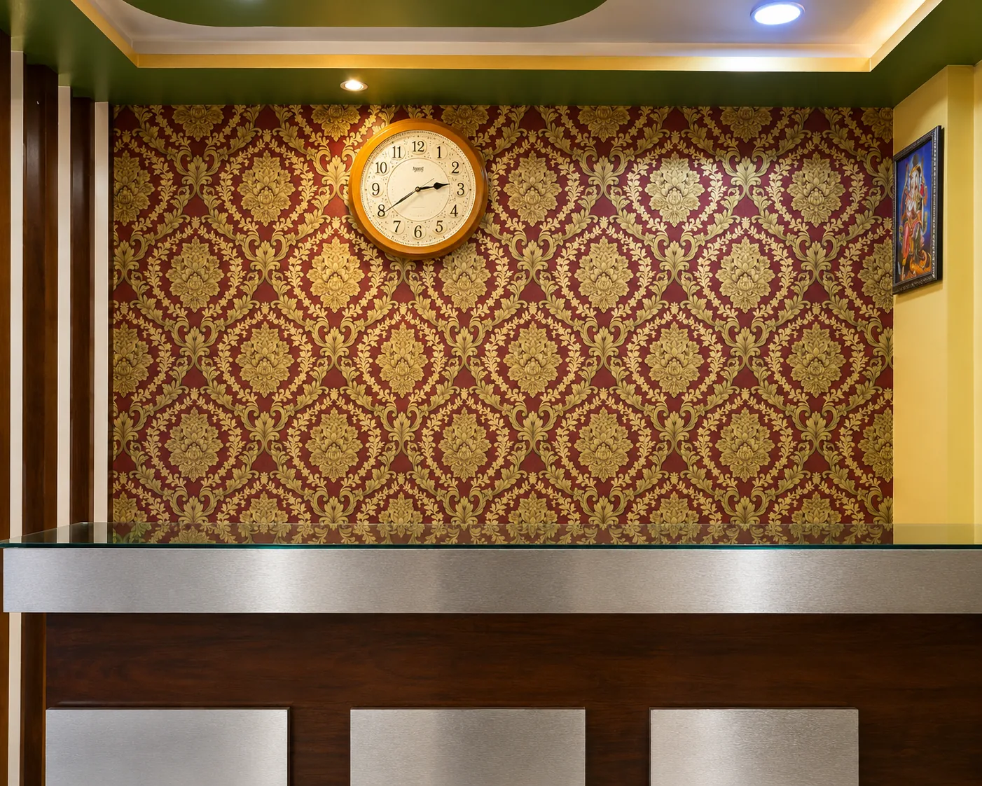 Hotel G Diamond reception and lobby